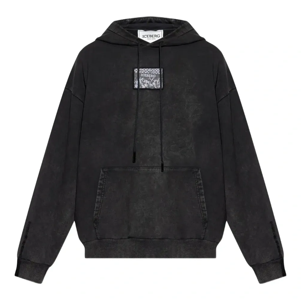 Худи с нашивкой-логотипом