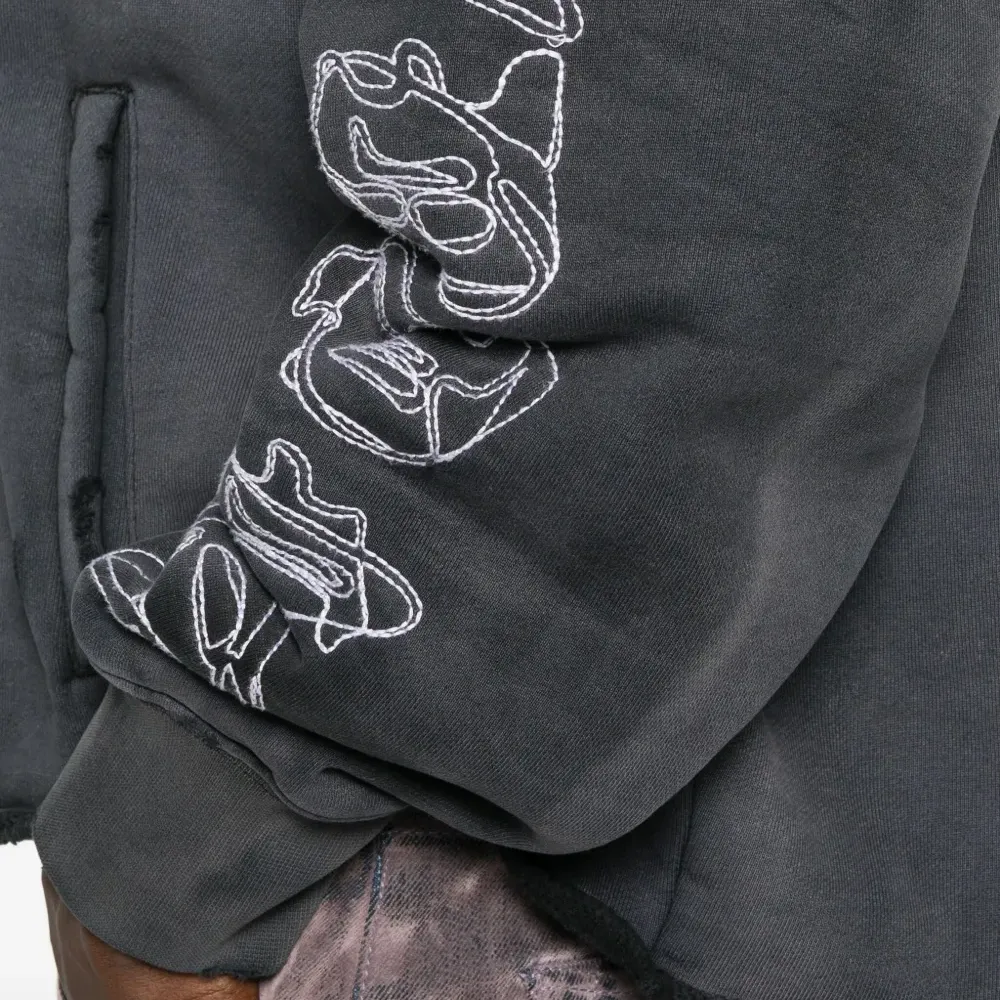 Толстовка с принтом на рукаве и эффектом потертости Толстовка с принтом на рукаве и эффектом потертости