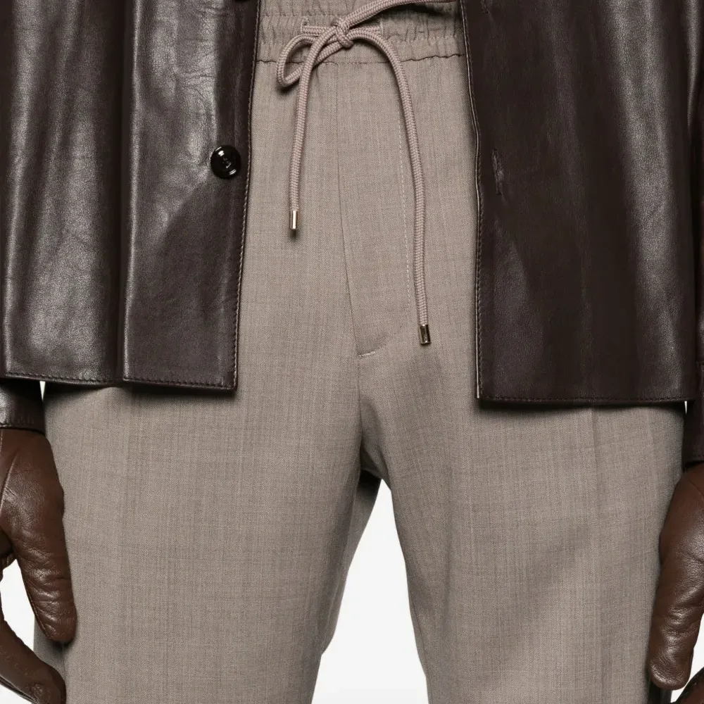 Брюки прямого кроя на завязках