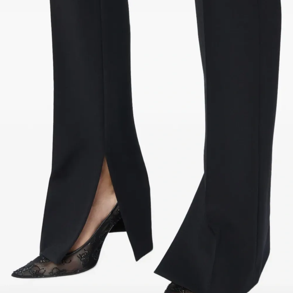 Брюки с разрезами