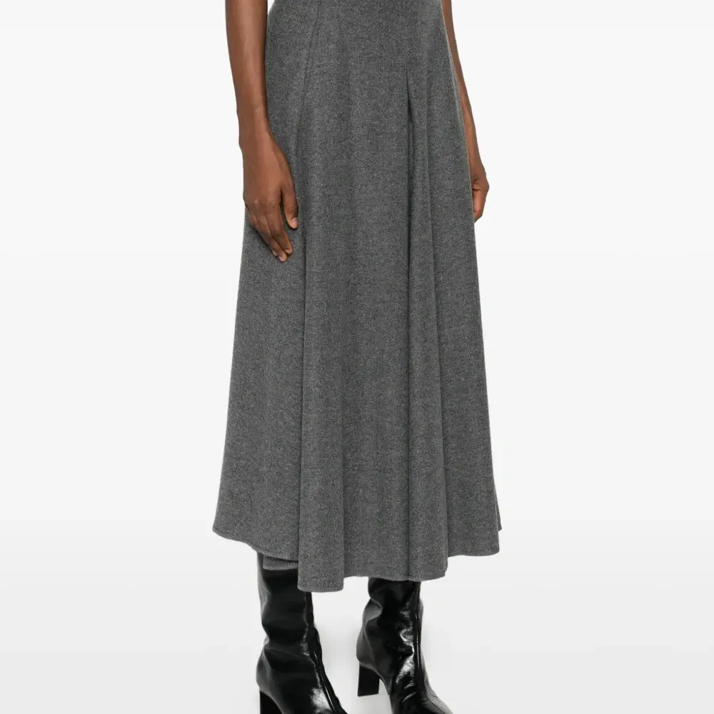 Миди-юбка силуэта "А-силуэт"