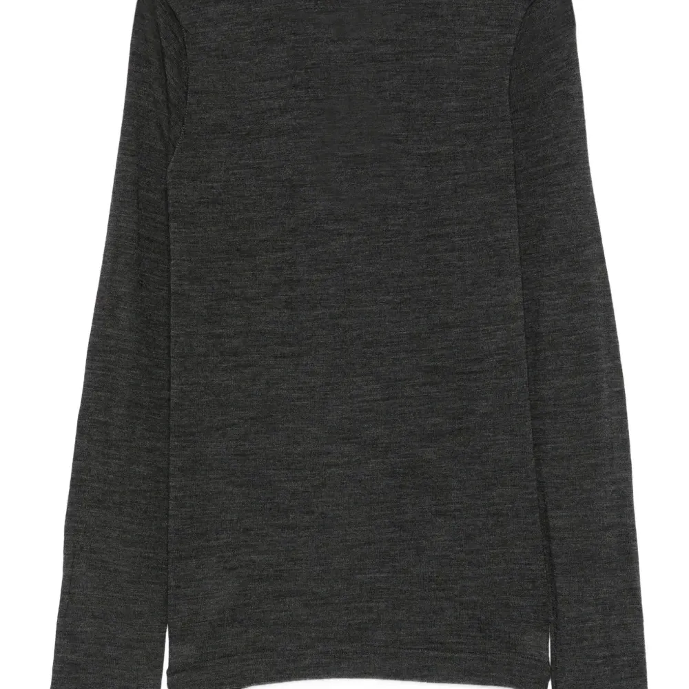 Топ с длинными рукавами