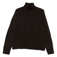 Шерстяной свитер с высоким воротником