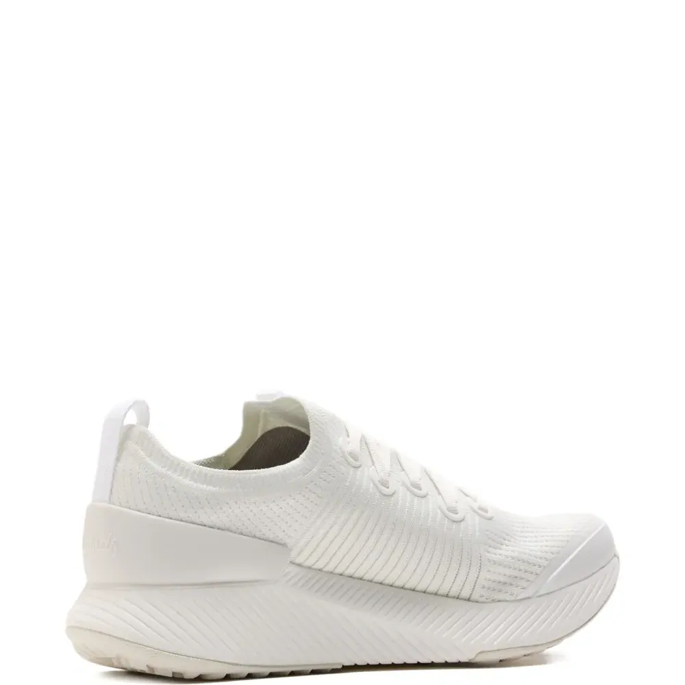 Кроссовки в рубчик