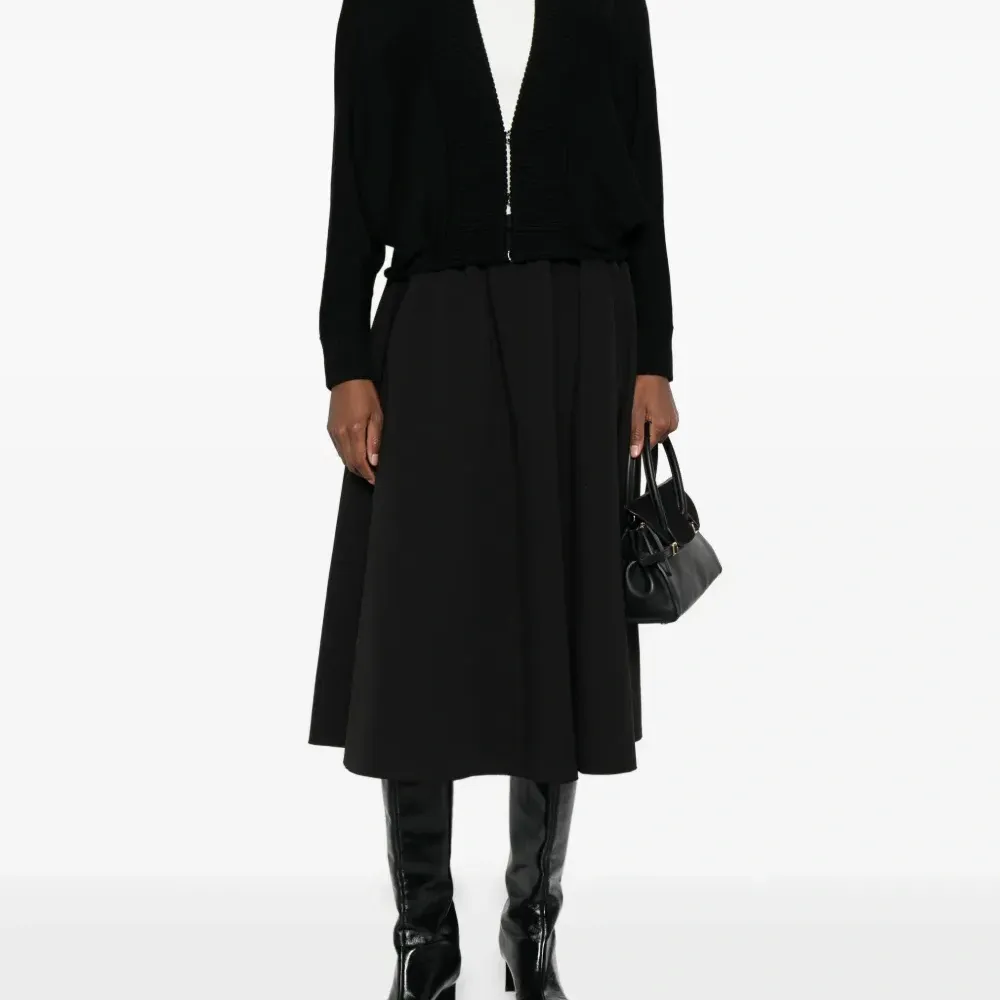 Кардиган в рубчик на пуговицах