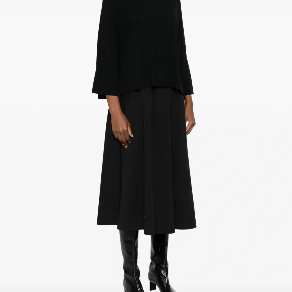 Свитер с высоким воротником и вставками Свитер с высоким воротником и вставками