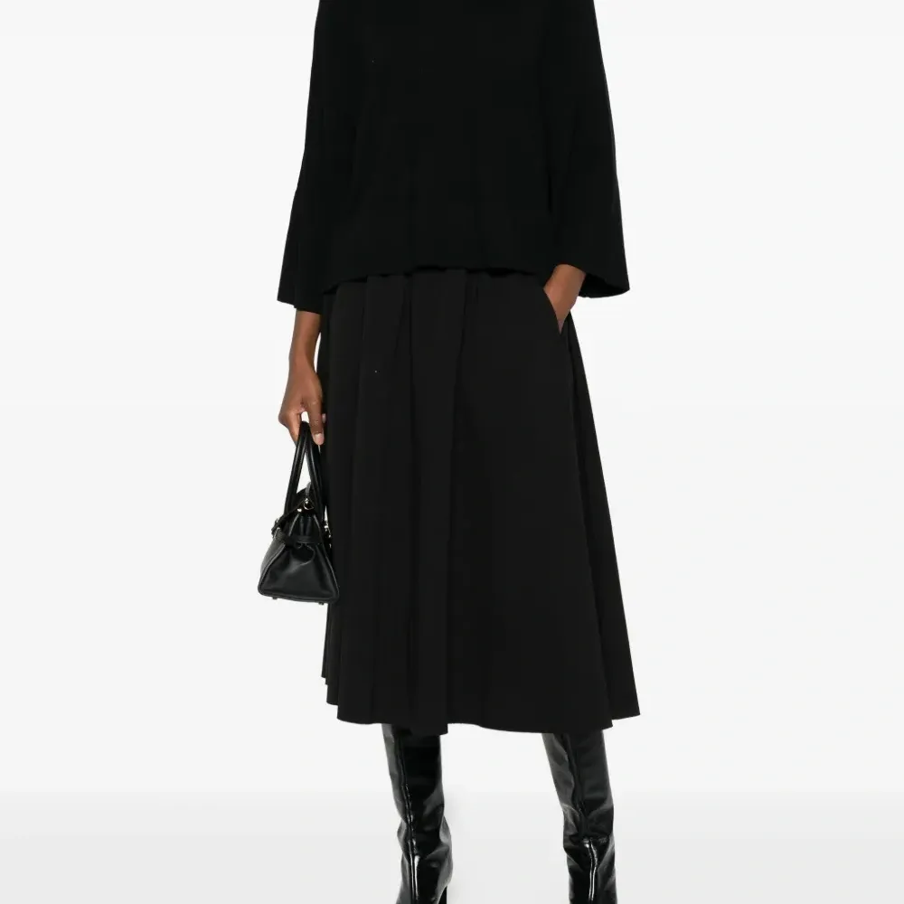 Свитер с высоким воротником и вставками Свитер с высоким воротником и вставками