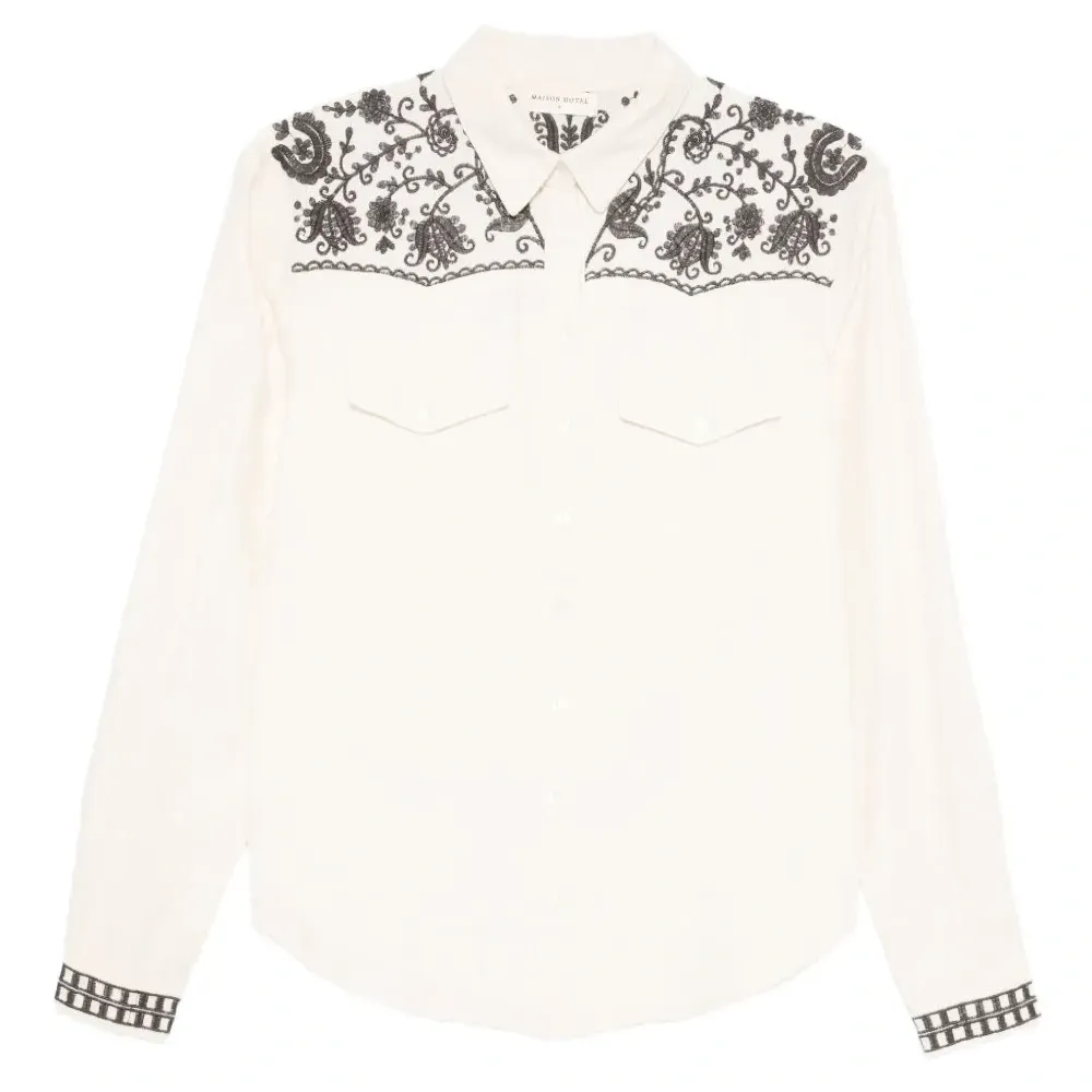 Вышитая рубашка