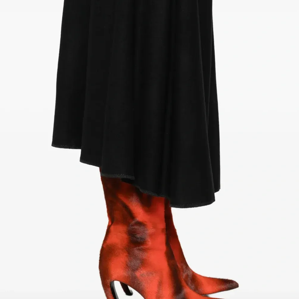 Расклешённая миди-юбка