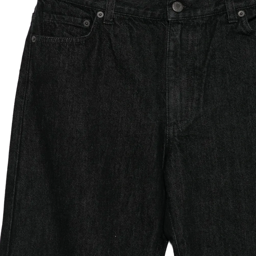 Джинсы с пятью карманами