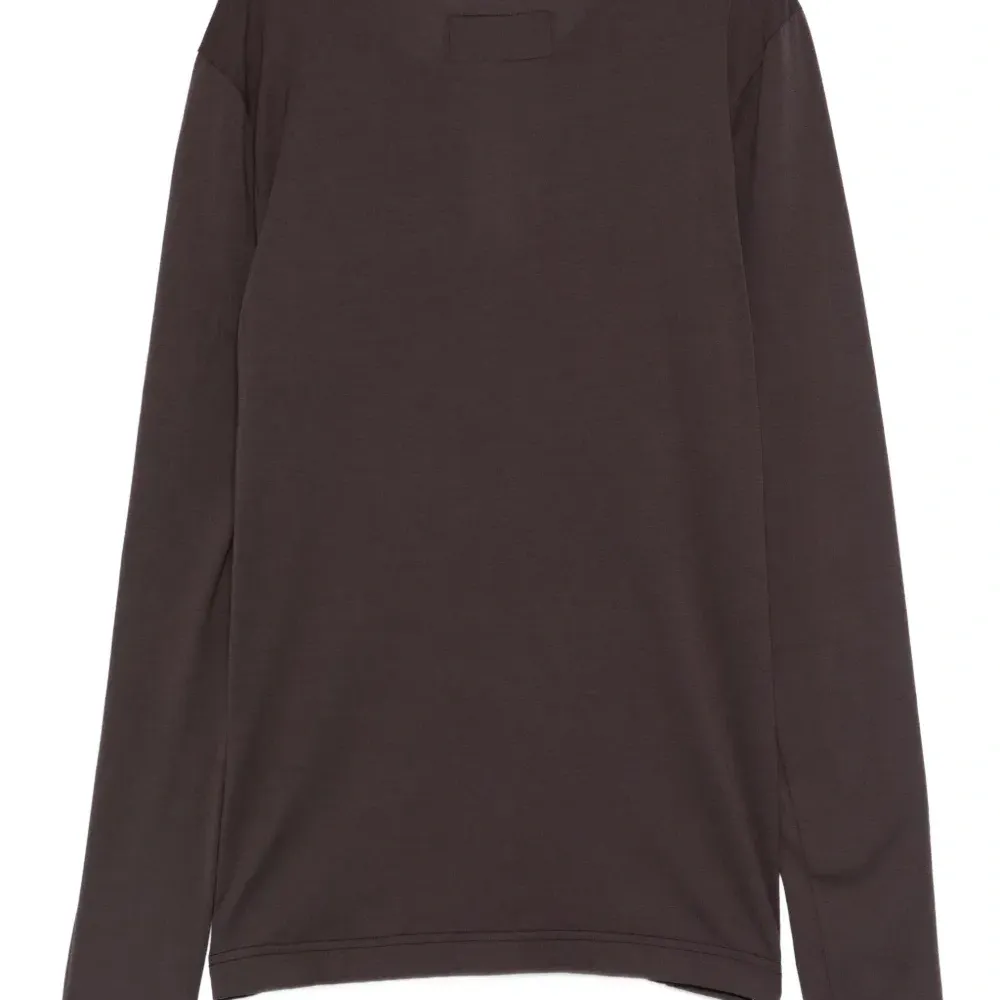 Футболка с длинными рукавами