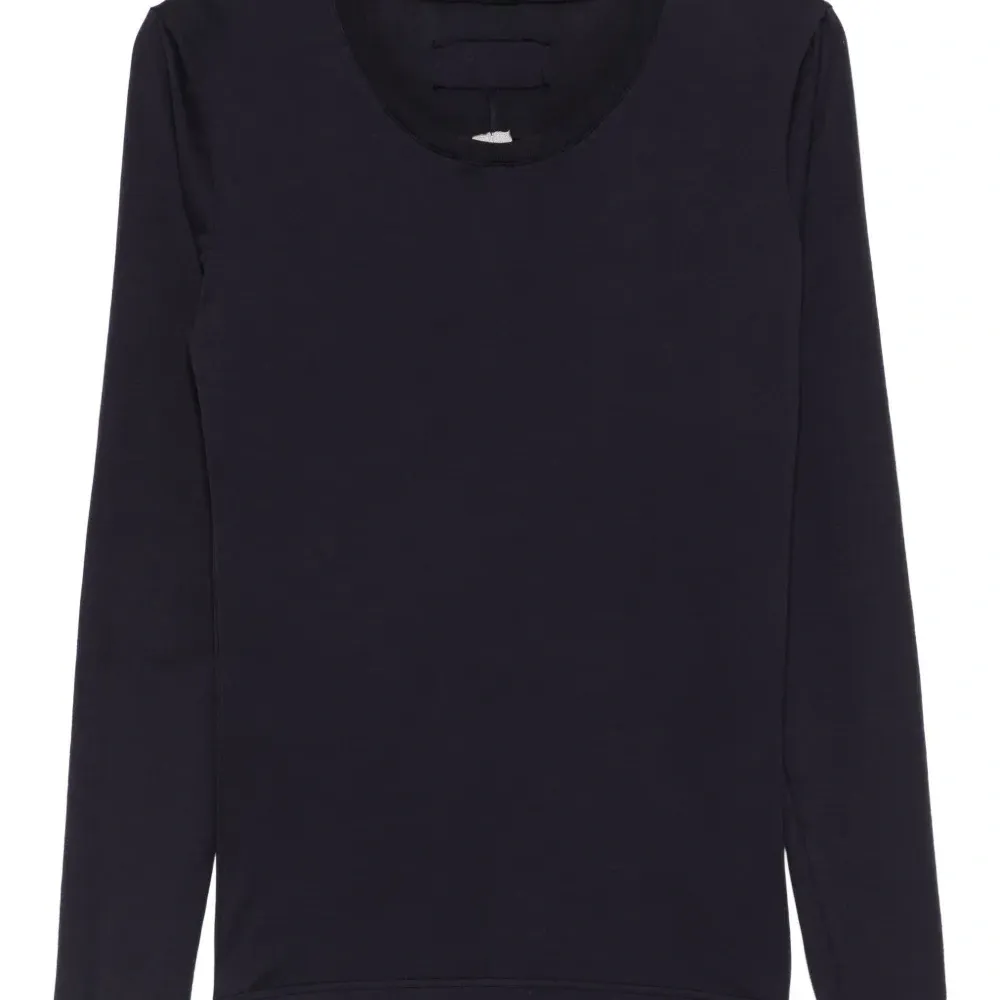 Топ с длинными рукавами