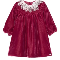 Бархатное платье с кружевным воротником