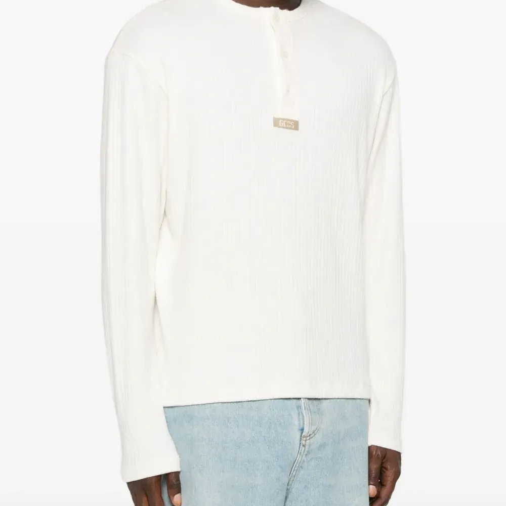 Футболка с длинными рукавами Футболка с длинными рукавами