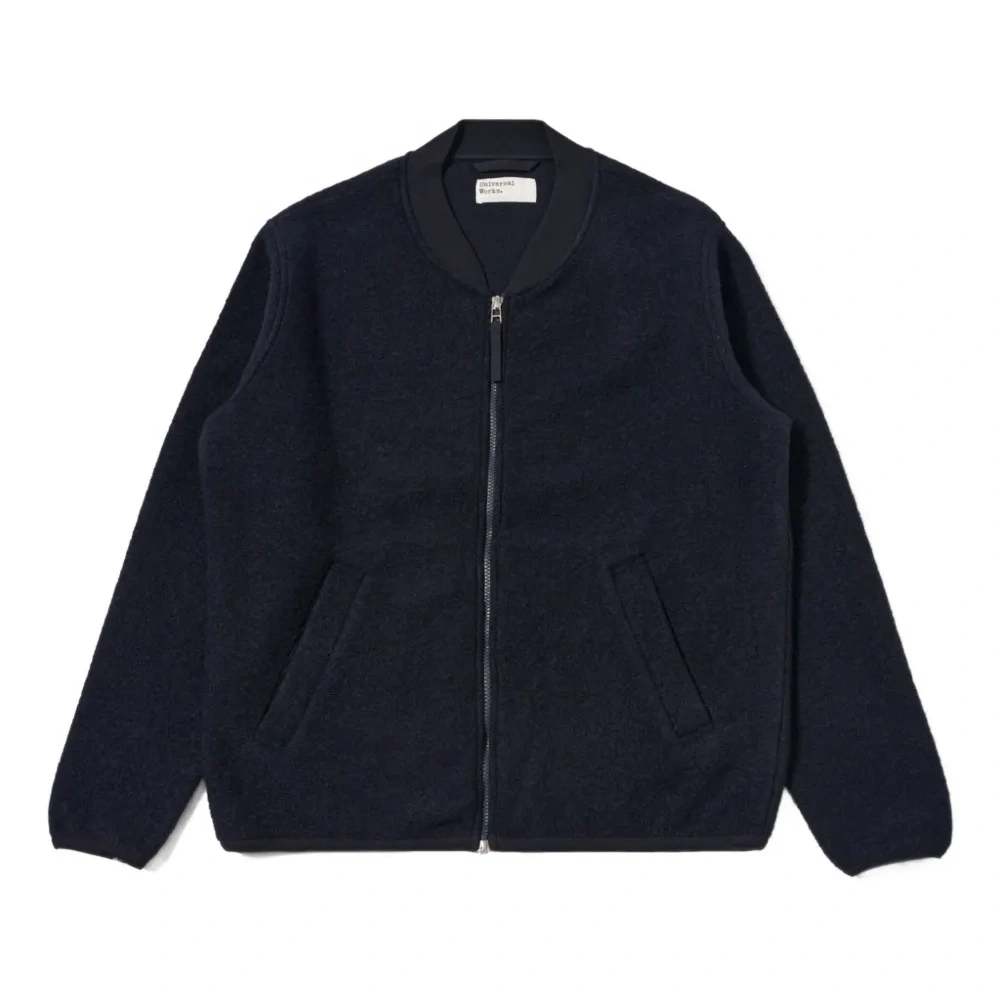 Бомбер на молнии спереди