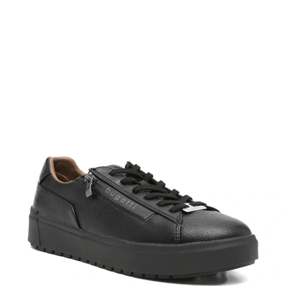 Кроссовки на шнуровке