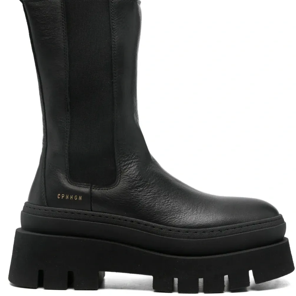 Кожаные ботинки