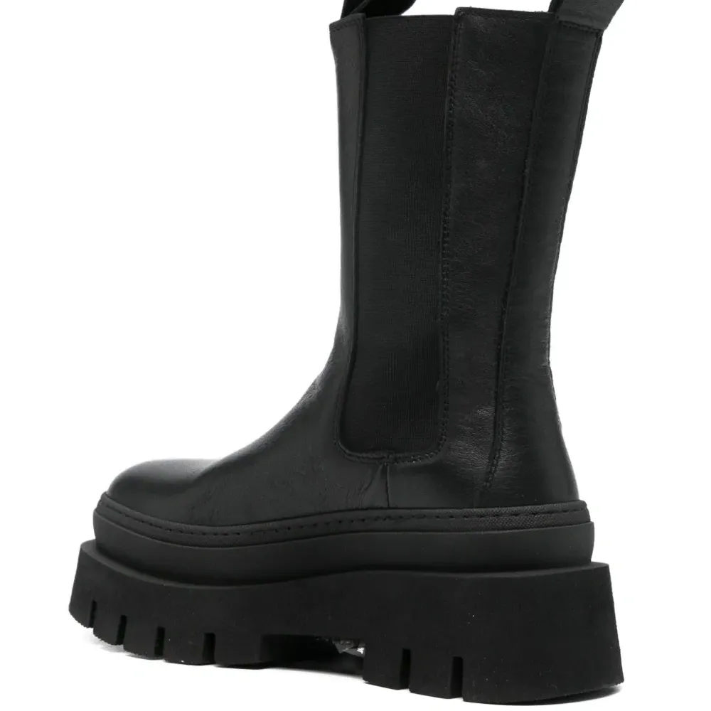 Кожаные ботинки