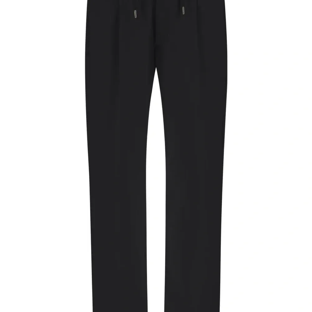 Брюки прямого кроя со складками