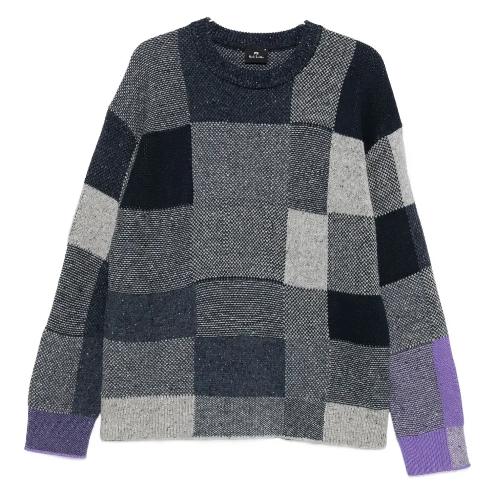 Свитер с лоскутными вставками