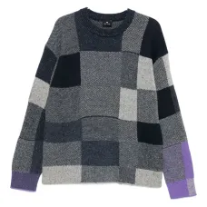 Свитер с лоскутными вставками