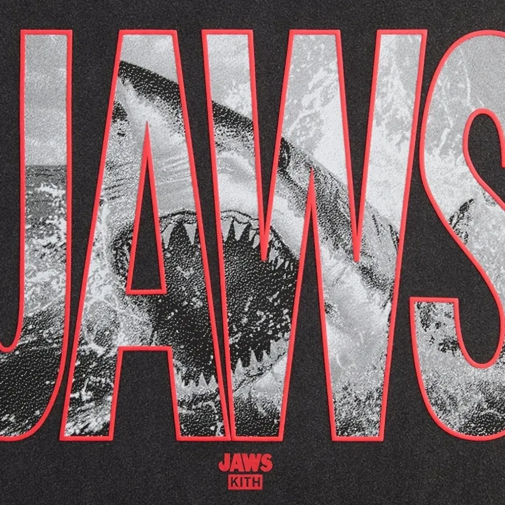 Футболка Jaws с принтом