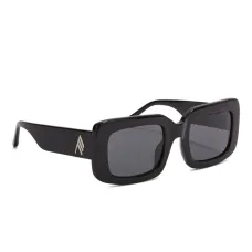 Солнцезащитные очки в квадратной оправе Солнцезащитные очки в квадратной оправе