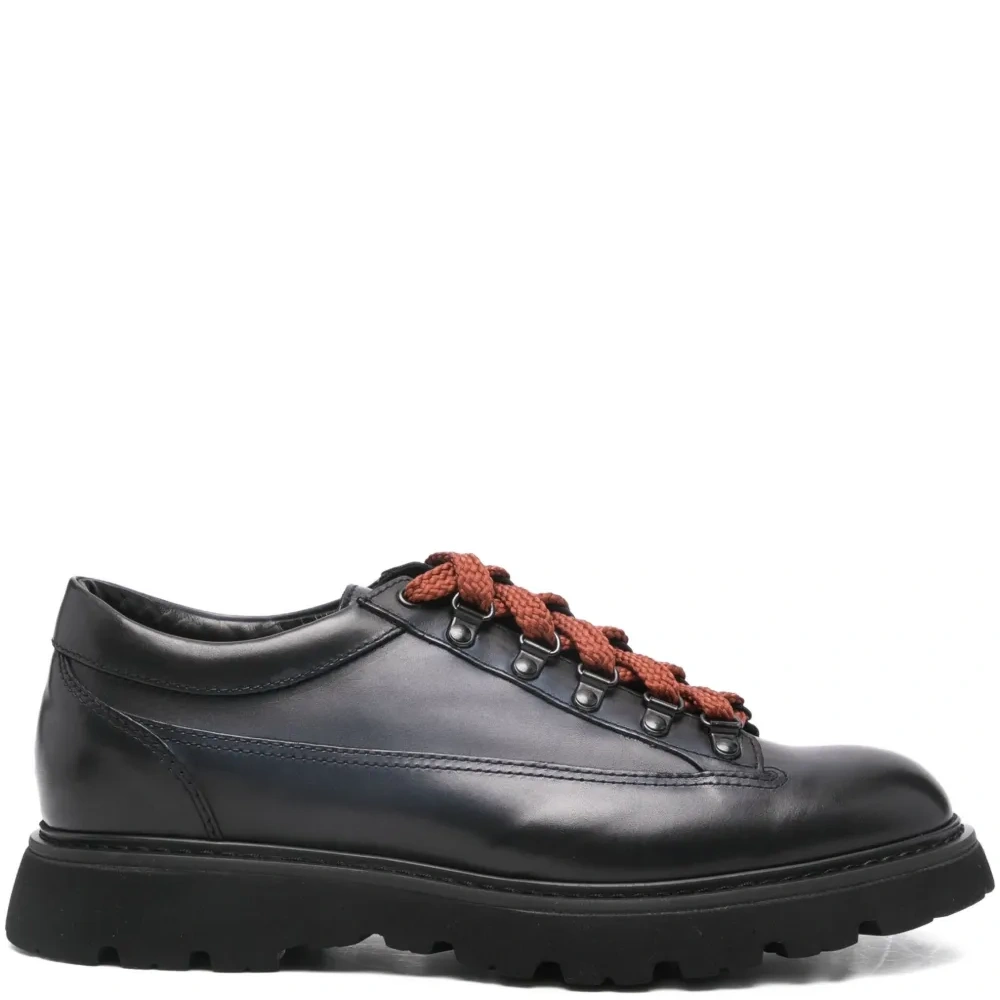 Дерби на шнуровке