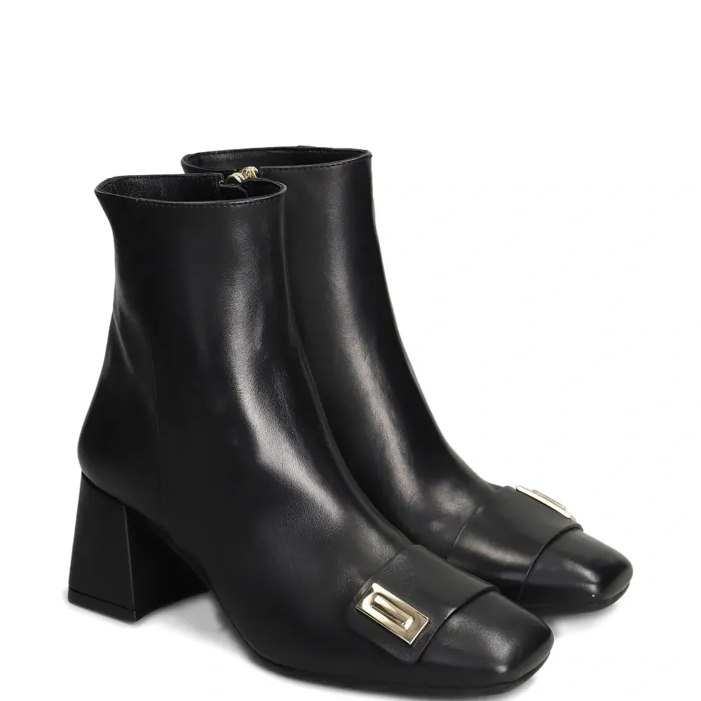 Ботильоны с квадратным носком и пряжкой на каблуке 65 мм Ботильоны с квадратным носком и пряжкой на каблуке 65 мм