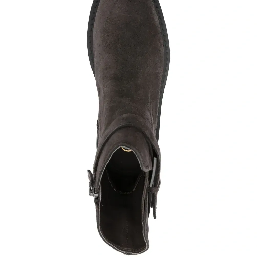 Ботинки на щиколотке с пряжками