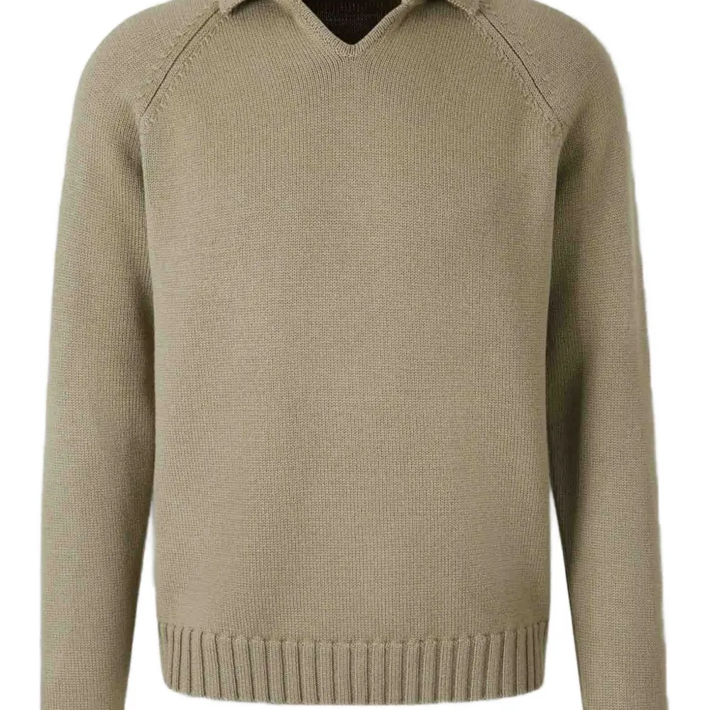 Шерстяной свитер-поло