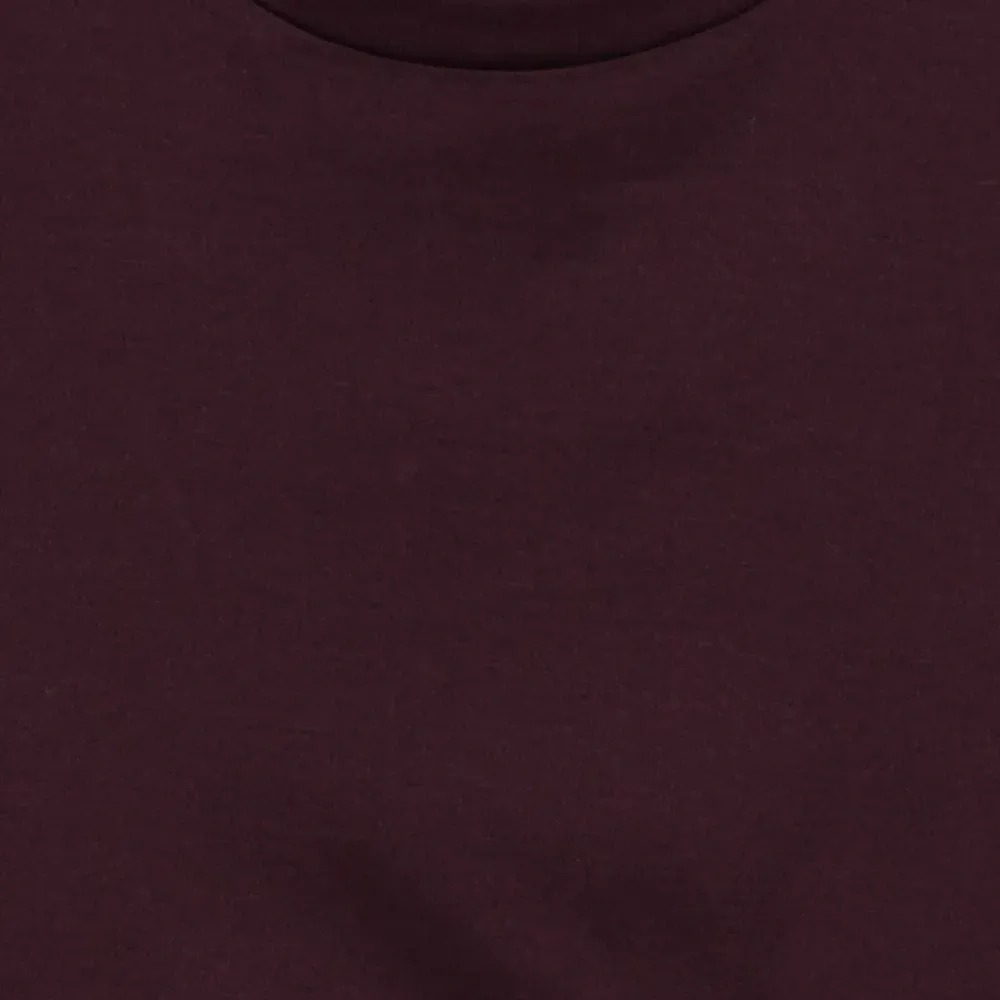 Футболка с круглым вырезом