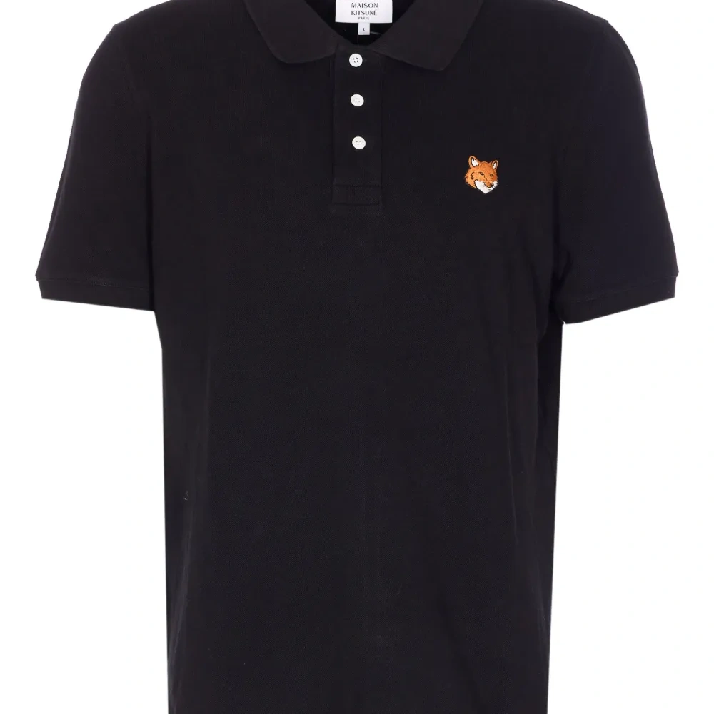 Поло с короткими рукавами и вышивкой