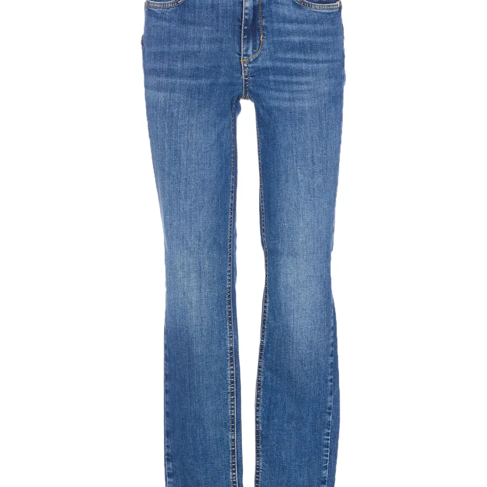 Джинсы с пятью карманами Джинсы с пятью карманами