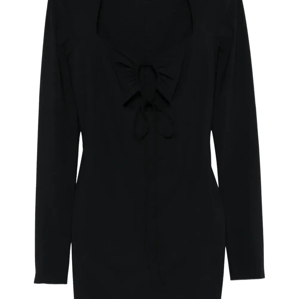 Платье с длинными рукавами