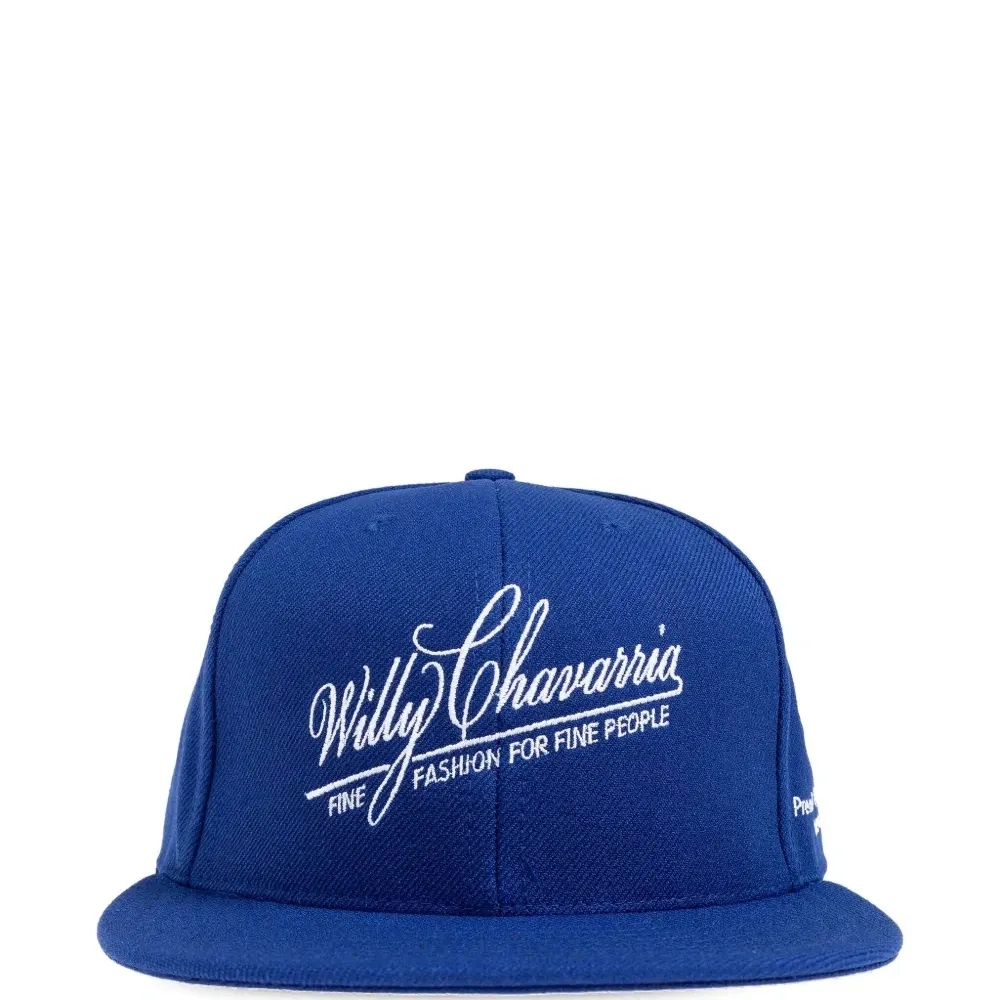 Кепка с логотипом