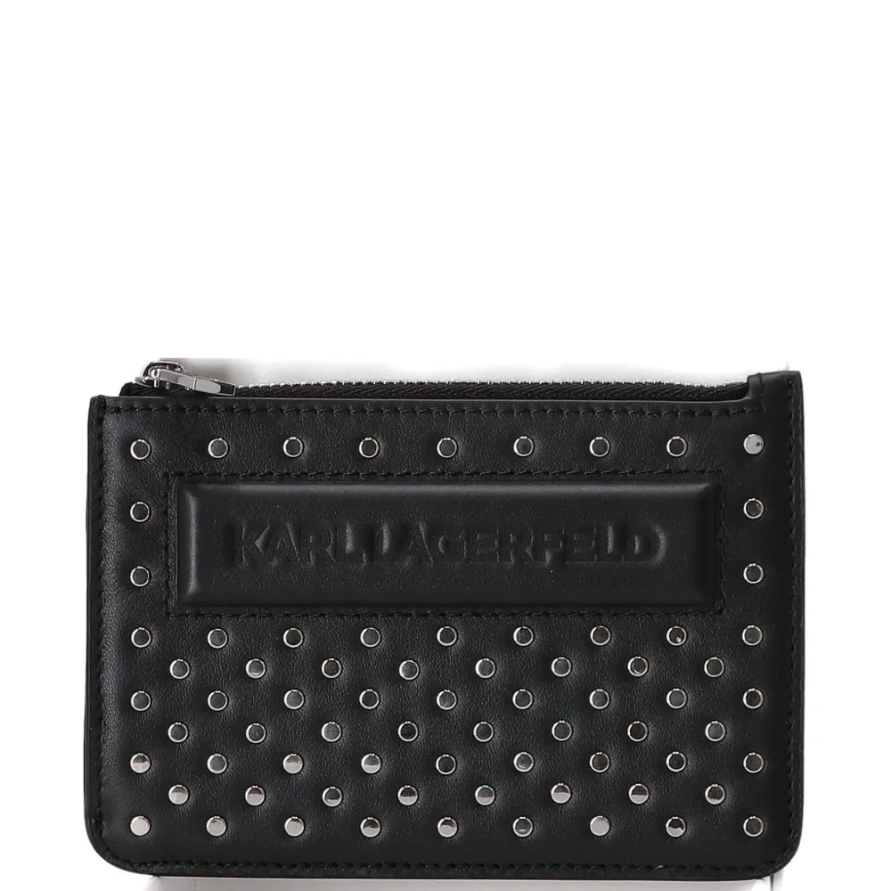 Кошелек с декоративными заклёпками