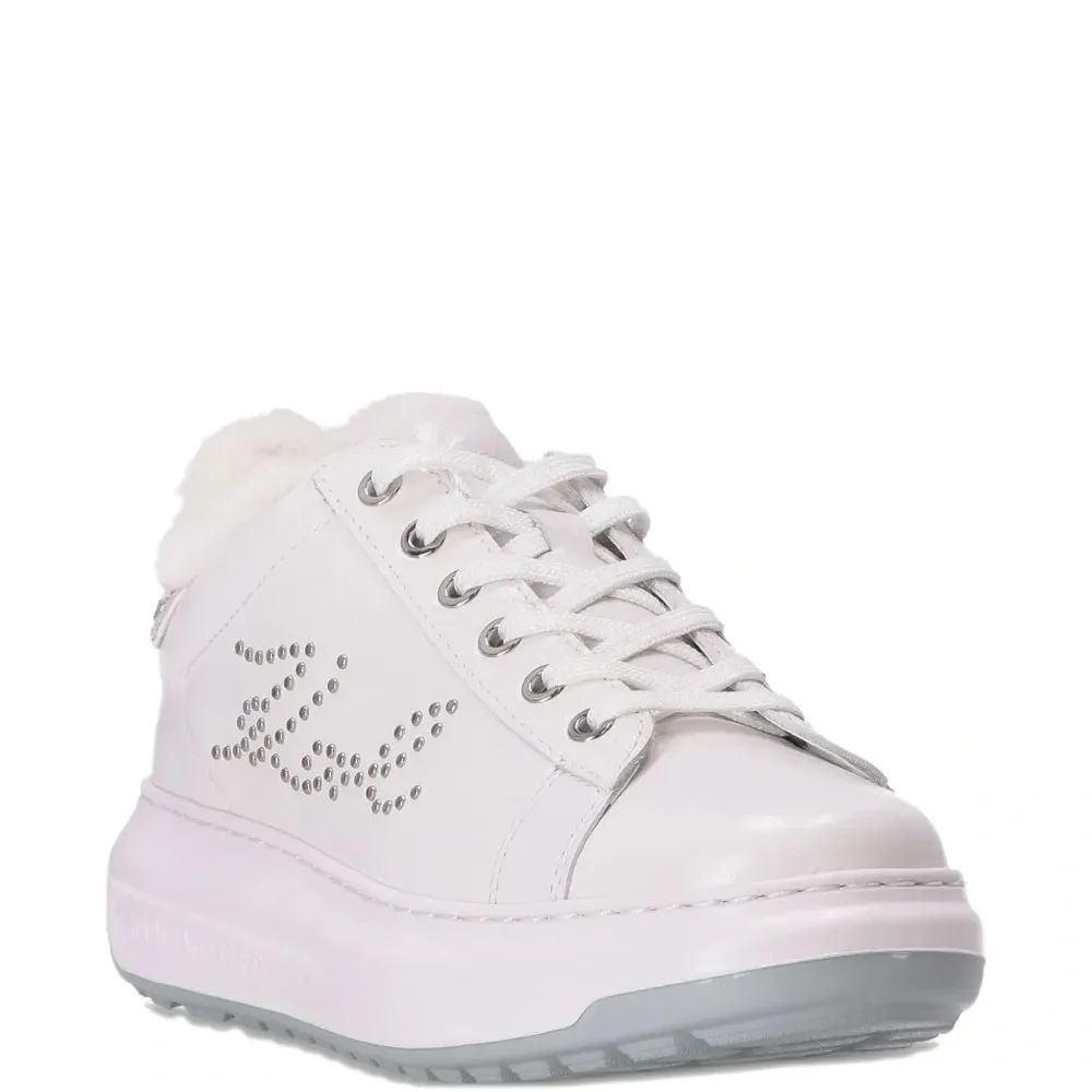 Кроссовки на платформе с заклепками