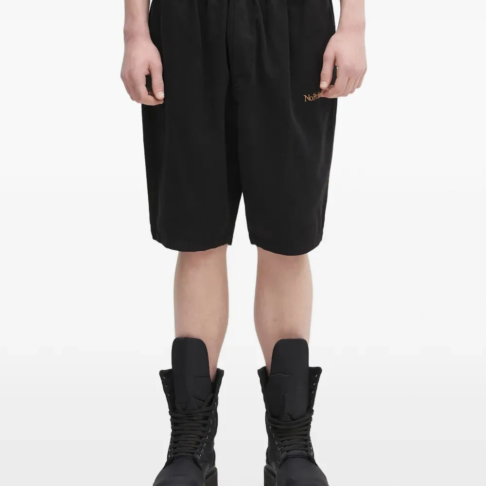 Спортивные шорты с логотипом и кулиской