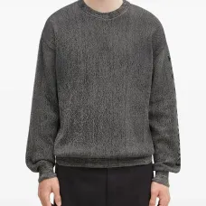 Свитшот с украшением в виде логотипа