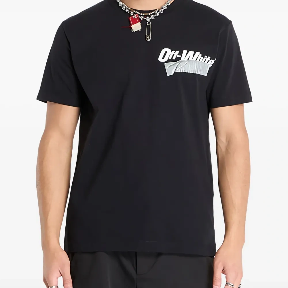 Футболка с графическим принтом в виде ленты