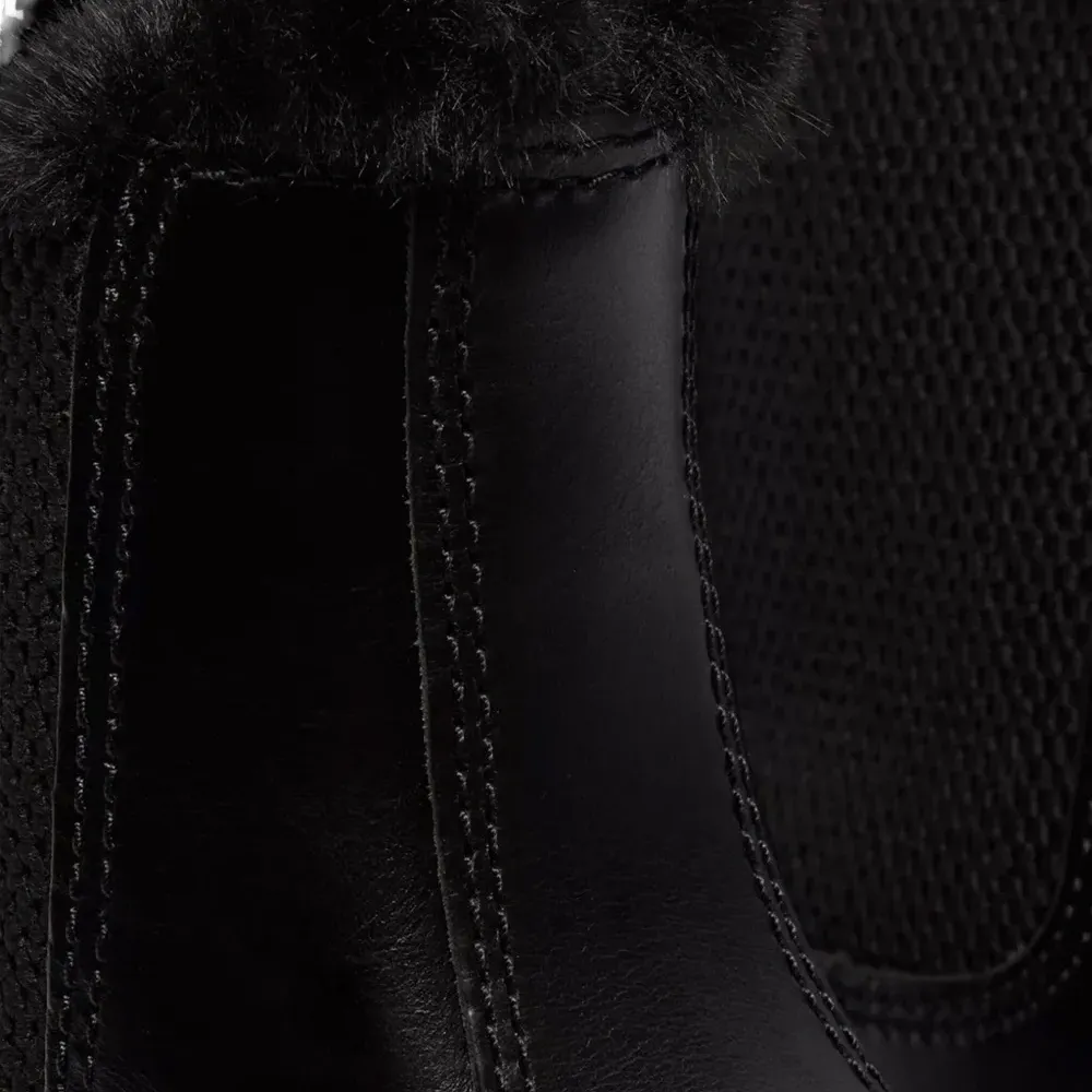 Ботинки с эластичными вставками по бокам Ботинки с эластичными вставками по бокам