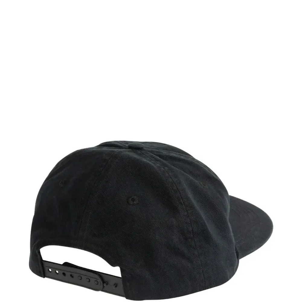 Бейсболка с вышитым логотипом