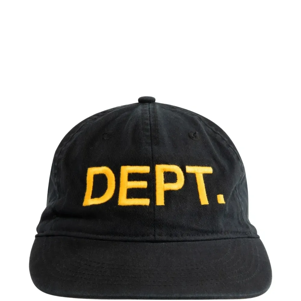 Бейсболка с вышитым логотипом