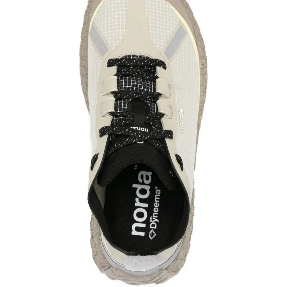 Кроссовки 001A с сетчатыми вставками Кроссовки 001A с сетчатыми вставками