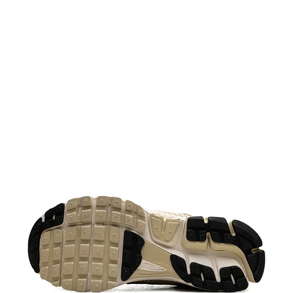 Кроссовки Air Zoom Vomero 5