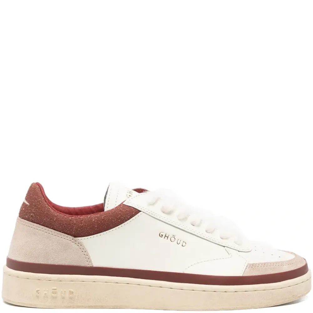 Кожаные кроссовки