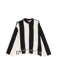 Полосатый свитер с кисточками