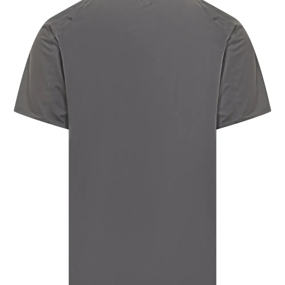 Футболка с короткими рукавами