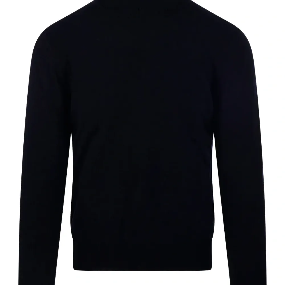 Свитер с высоким воротом